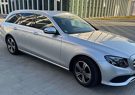 Mercedes-Benz E 200 T 9G-TRONIC Avantgarde