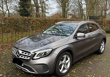 Mercedes-Benz GLA 200 d 7G-DCT