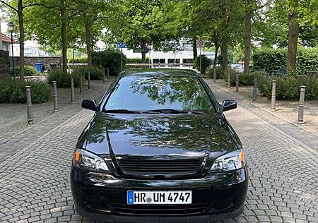 Opel Astra 2.2 16V Coupe