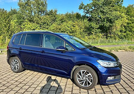 VW Touran Volkswagen 2.0 TDI SCR (BlueMotion Technology) SOUND