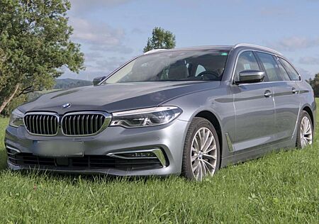 BMW 540d 540 xDrive Touring Luxury Beige Vollausstattung
