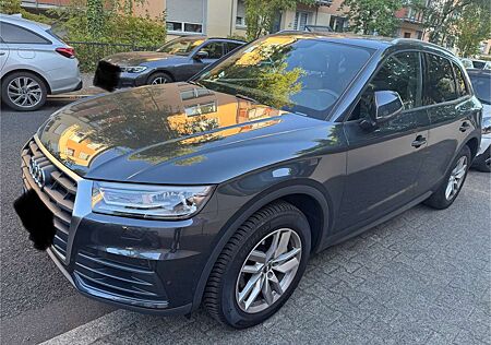 Audi Q5 quattro basis