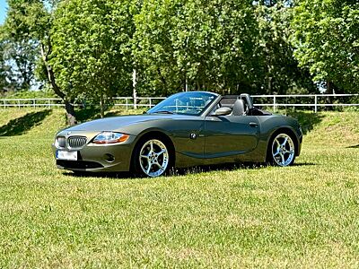 BMW Z4 3.0i 6-Gang+INDIVIDUAL+LEDER-ALCANTARA+NEUER LACK+