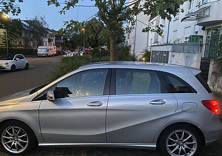 Mercedes-Benz B 200 (246.243)