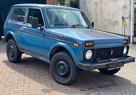 Lada Niva Kult