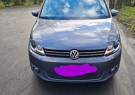VW Touran Volkswagen 1.6 TDI DPF BlueMotion Technology Life