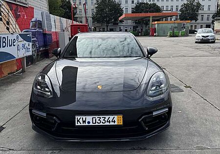 Porsche Panamera 4.0 GTS auto