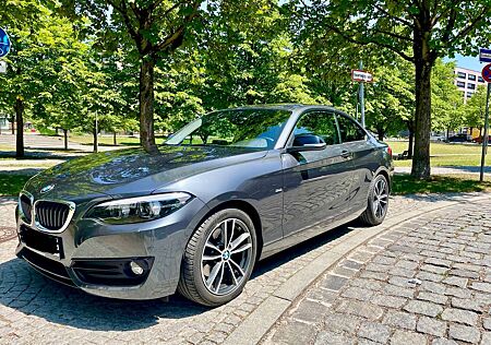 BMW 220i 220 Coupe Aut. Sport Line
