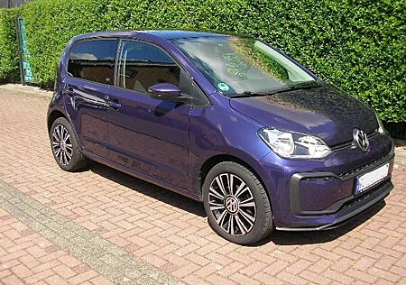 VW Up Volkswagen ! ! TSI (BlueMotion Technology) sound !