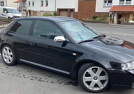 Audi S3 1.8 T quattro aus 1.Hand