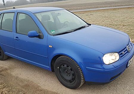 VW Golf Volkswagen 2.3 V5 4Motion Highline