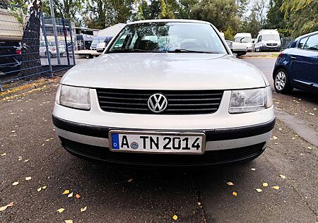 VW Passat Volkswagen 1.6 B