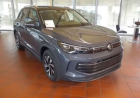 VW Tiguan Volkswagen Life 1.5 TSI DSG, 110kw(150PS) Klima Navi