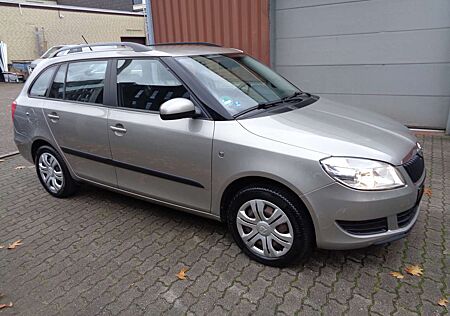 Skoda Fabia 1.2 TSI Ambiente, PDC, Tempomat, 2fach