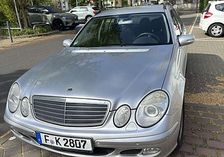 Mercedes-Benz E 200 T Kompressor Automatik Avantgarde