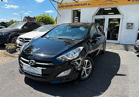 Hyundai i30 blue Trend AHK/KAMERA/1.HAND/PDC/NAVI/SHZ