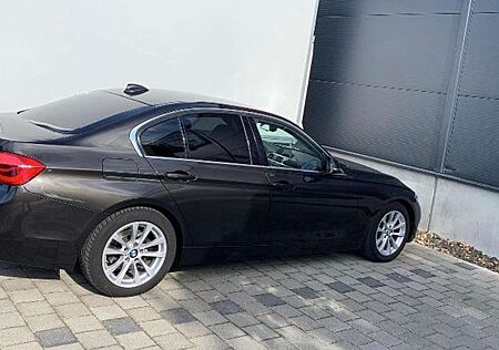 BMW 320d 320 eff.dynamics Luxury
