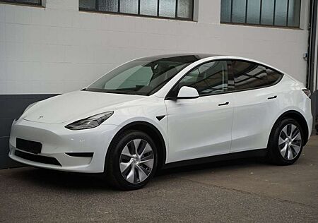 Tesla Model Y Standard Range RWD *Matrix-LED*