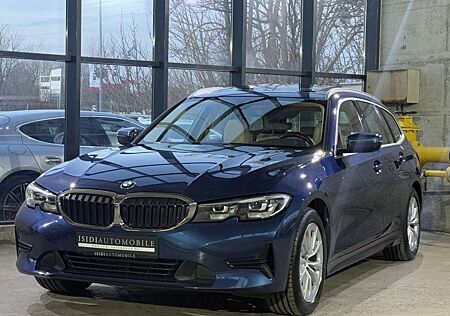 BMW 318 d Advantage LED LiveCock Pano Lenkradheizung
