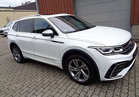 VW Tiguan Allspace Volkswagen 2.0 TDI R-Line 4Motion Panorama