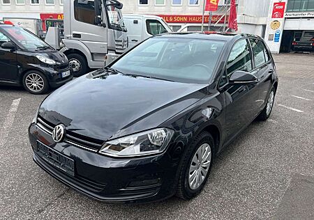 VW Golf Volkswagen VII Lim. Trendline Klima Navi 1. Hand