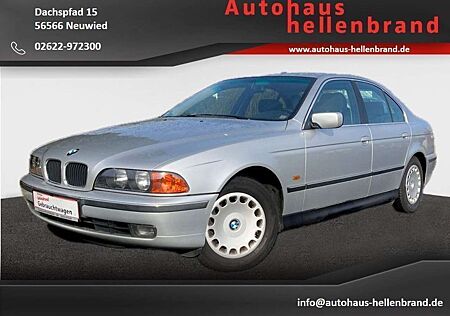 BMW 520 i *Standheizung* KLIMA* SCHECKHEFT* TOP**