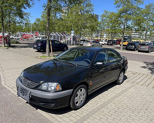 Toyota Avensis Avensis 1.8 linea terra