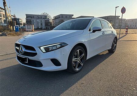 Mercedes-Benz A 250 e