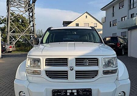 Dodge Nitro 4.0L V6 4x4 SXT LPG Prins Navi Schiebedach AHK