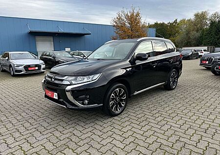 Mitsubishi Outlander PHEV Top 4WD Leder NAV Kam S-Dach LED