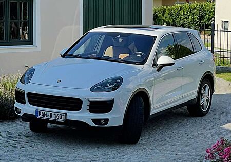 Porsche Cayenne S Hybrid Tiptronic S