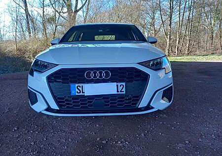 Audi A3 Sportback 40 TFSIe Automatik 204 Ps Navi