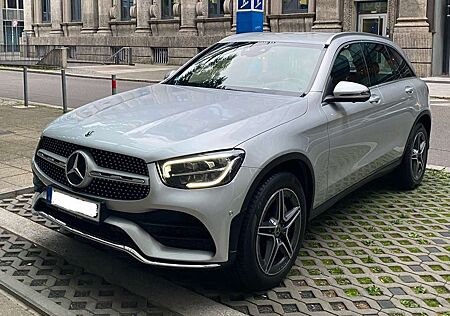 Mercedes-Benz GLC 300 4Matic 9G-TRONIC AMG Line