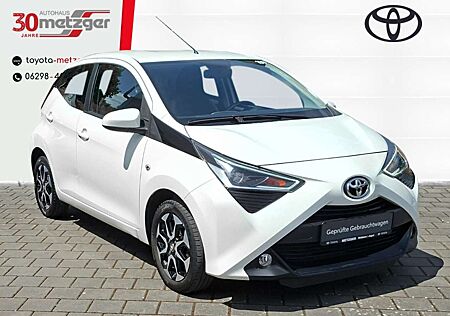 Toyota Aygo 1.0 X-Play Connect +Apple CarPlay +Android Auto +R