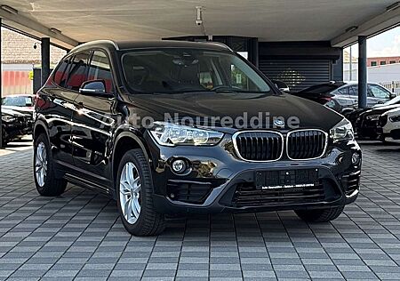 BMW X1 xDrive20i Sport Line Automatik*Leder*Navi*PDC