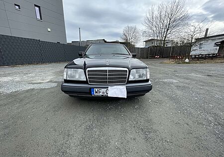 Mercedes-Benz 300 CE 24V