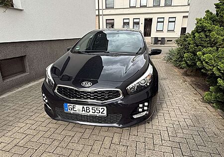 Kia Cee'd Ceed / 1.6 CRDi 136 DCT ISG GT Line