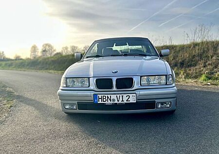 BMW 320i 320