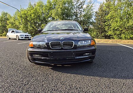 BMW 320i 320