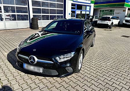 Mercedes-Benz A 180 d