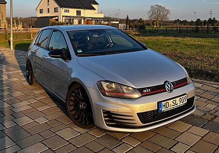 VW Golf GTI Volkswagen BlueMotion Technology