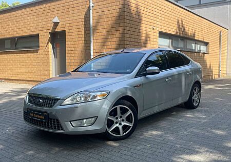 Ford Mondeo Lim. Titanium/ALCANTARA-LEDER/SITZBELÜFT/