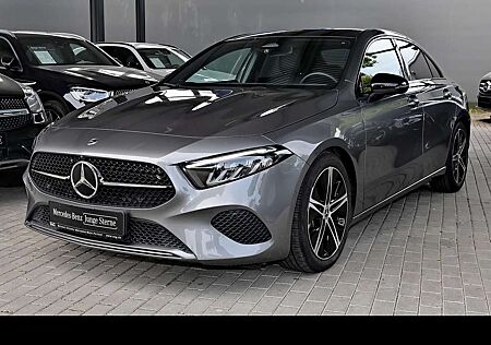 Mercedes-Benz A 200 d Limousine PANORAMA+BURMESTER+KEYLESS+18"