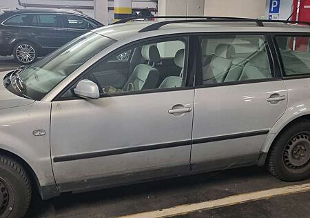 VW Passat Variant Volkswagen 1.6Comfortline