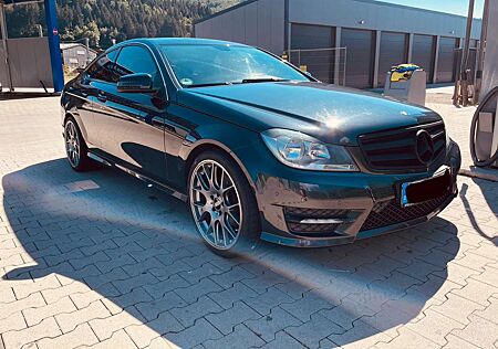 Mercedes-Benz C 180 Coupe (BlueEFFICIENCY) - AMG Paket