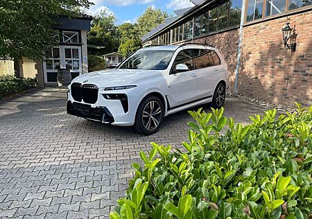 BMW X7 xDrive 40 i M Sport Apple Multi Navi Android