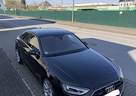 Audi A4 40 TDI quattro S tronic line