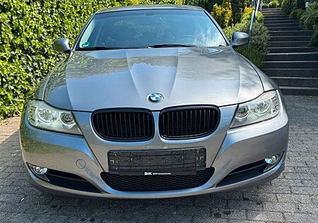 BMW 318 i *LED*Sitzheizung*Klima*Scheckheft*