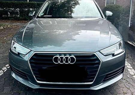 Audi A4 Audi A4 2.0 TDI (190 PS) - Scheckheft Audi - Top