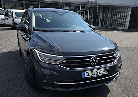 VW Tiguan Volkswagen Life 2,0 I TDI SCR